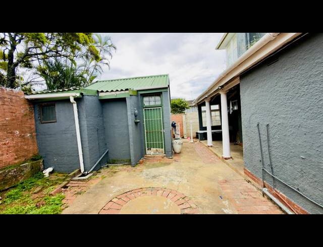 5 BEDROOM HOUSE FOR SALE IN UMBILO